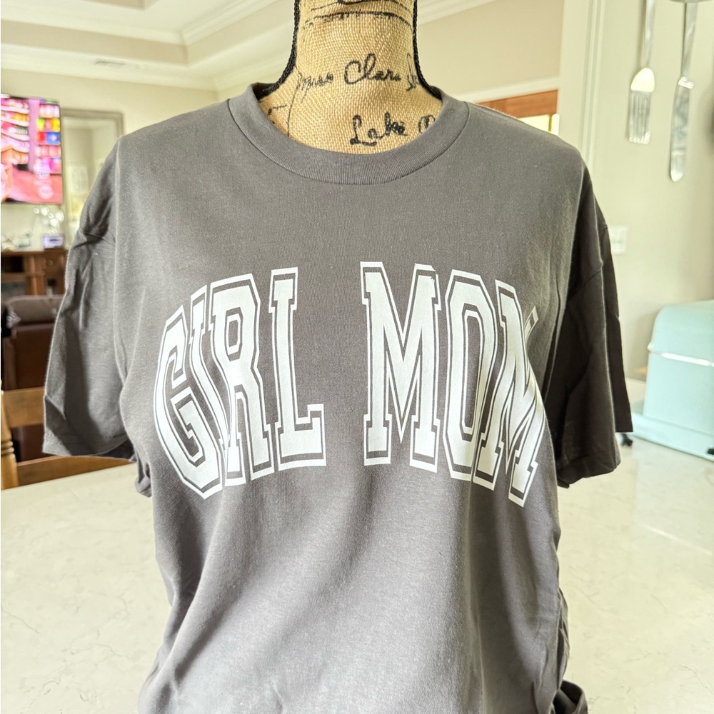 Gildan Gray 'Girl Mom' Short Sleeve Tee